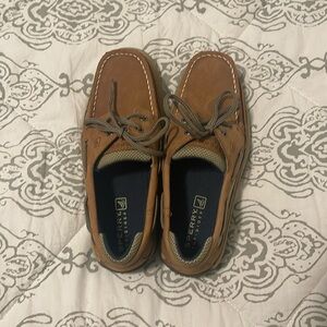 Sperry boat shoes